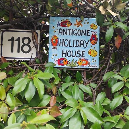 モンデッロ Antigone Holiday Houseヴィラ エクステリア 写真